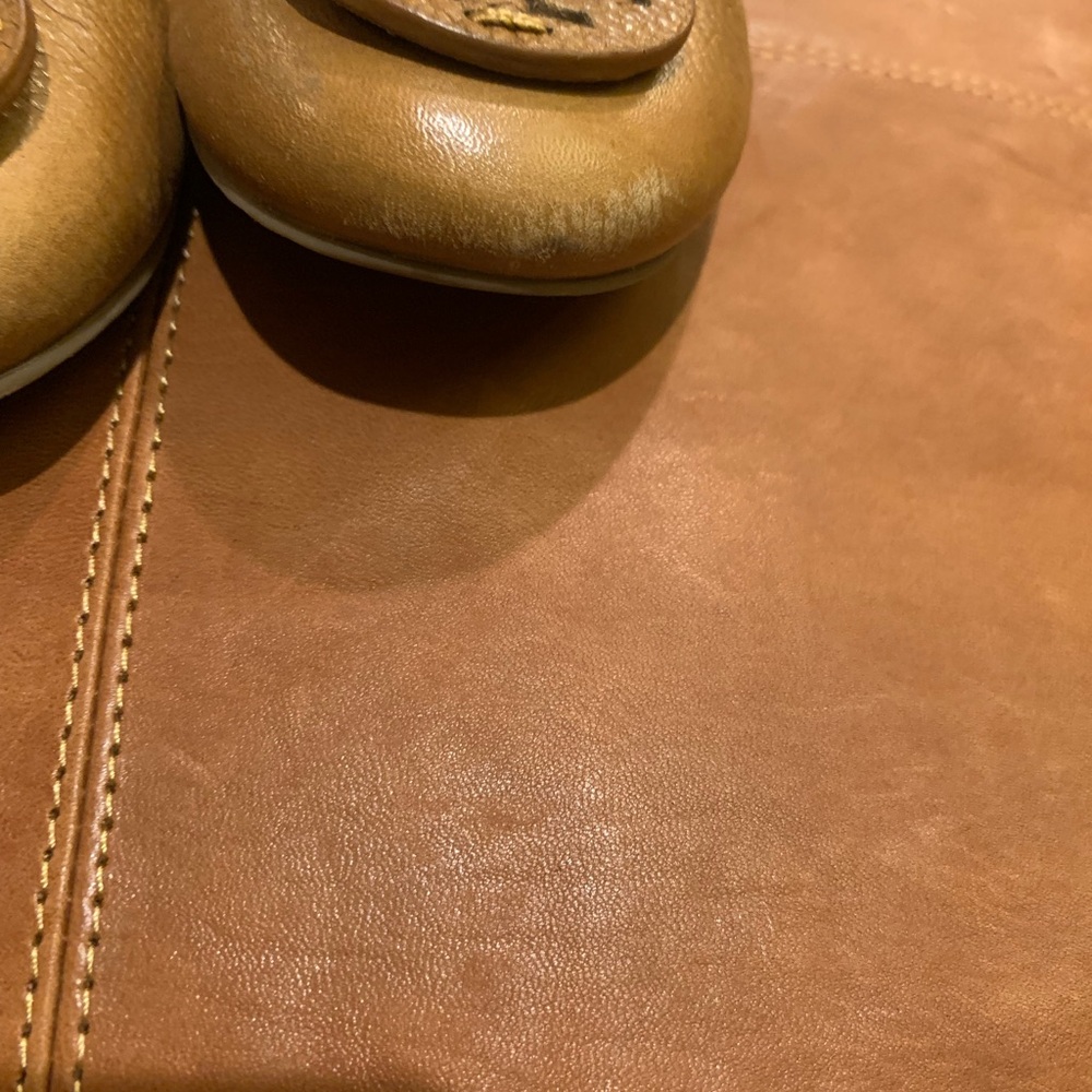Tory Burch Cognac/Tan Leather Logo Ballet Flats - Picture 5 of 8